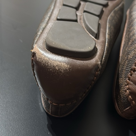 Women’s size 9.5 M | Michael Kors | Brown flats with Gold Emblem - Picture 7 of 11